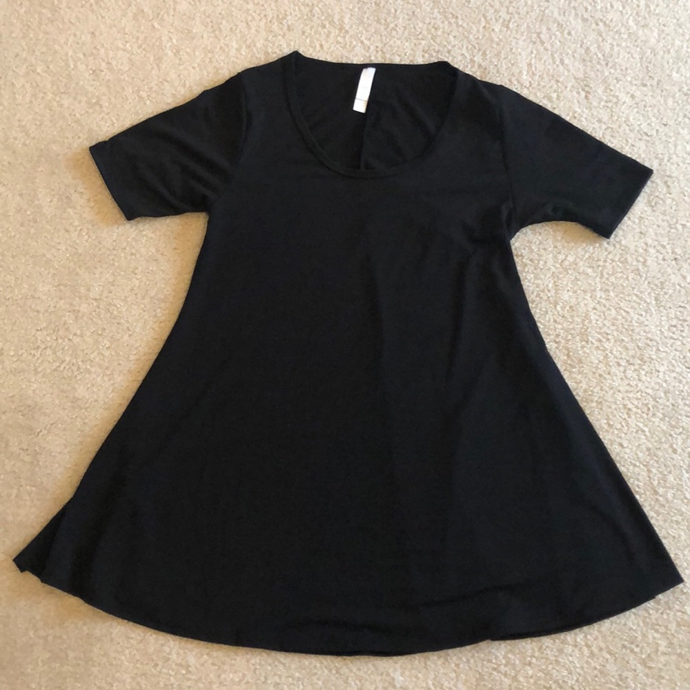 XS Black LuLaRoe Perfect T - Defective